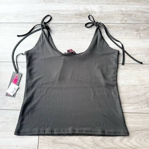 NWT Rock and Roll Cowgirl Ladies' Tie Tank With Studs - Picture 7 of 9